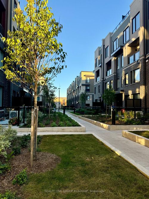 11-3421 Ridgeway Dr, Mississauga, ON, L5L0C1 | Card Image