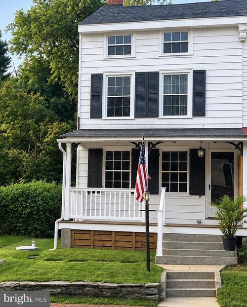 1327 W Strasburg Rd, WEST CHESTER, PA, 19382-1631 | Card Image