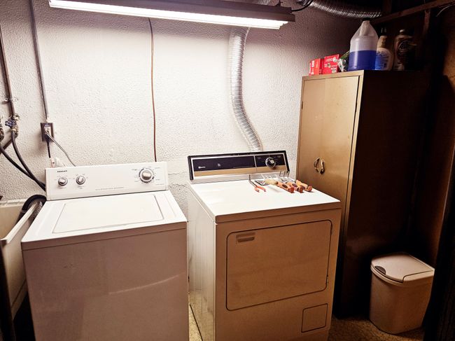 LAUNDRY AREA | Image 27