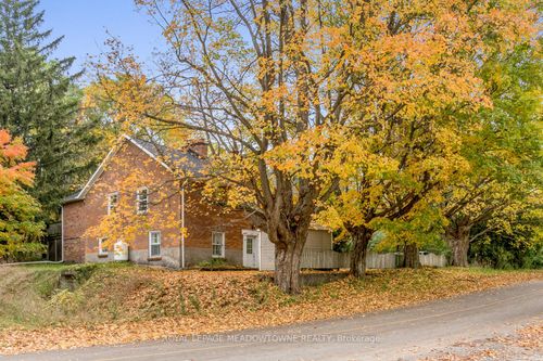 upper-unit-12 Station St, Hillsburgh, ON, N0B1Z0 | Card Image