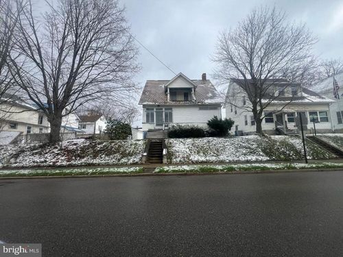 657 North St, Meadville, PA, 16335-2141 | Card Image