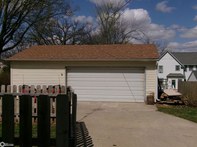 102 E 12 Th St, Home with 3 bedrooms, 2 bathrooms and 2 parking in Atlantic IA | Image 40