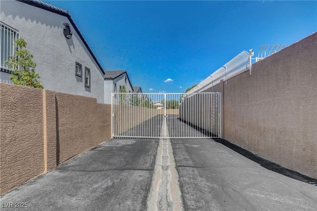 UNIT-201 - 8048 Astrology Ct, Condo with 3 bedrooms, 2 bathrooms and null parking in Las Vegas NV | Image 42