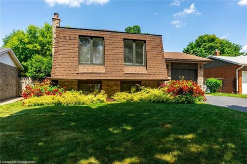 1515 Brenner Cres, Burlington, ON, L7P2V9 | Card Image