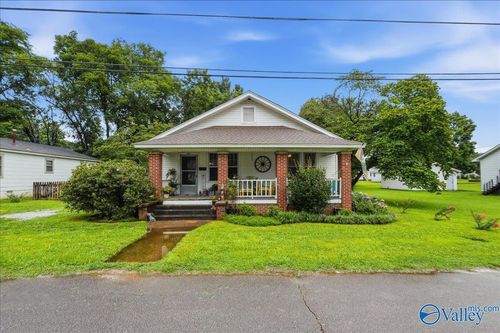 502 1st St, Athens, AL, 35611-3302 | Card Image