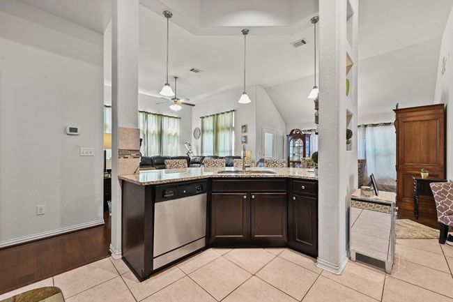 Seamless flow from the kitchen to the living room? Entertaining will be a breeze! | Image 8