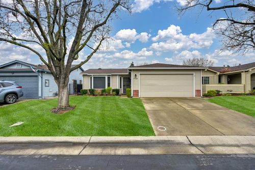 7528 Sunwest Lane, Sacramento, CA, 95828 | Card Image