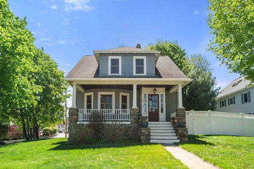 50 Stow St, Waltham, MA, 02453-1613 | Card Image