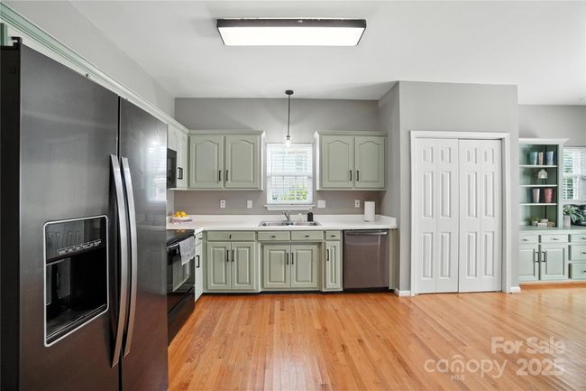 2105 Pinnacle View Dr, House other with 3 bedrooms, 3 bathrooms and null parking in Kings Mountain NC | Image 10