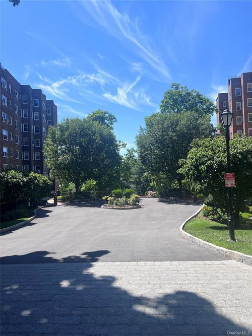 4c-290 Collins Ave, Mount Vernon, NY, 10552-1708 | Card Image