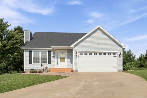 520 W Classic Village Ln, Mt Sterling, KY, 40353-9276 | Card Image