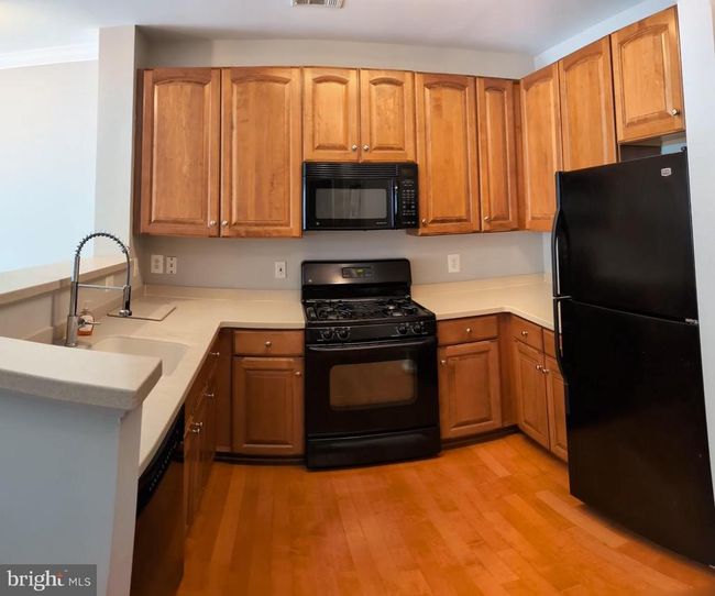 APT-340 - 12001 Market St, Condo with 2 bedrooms, 2 bathrooms and null parking in RESTON VA | Image 8
