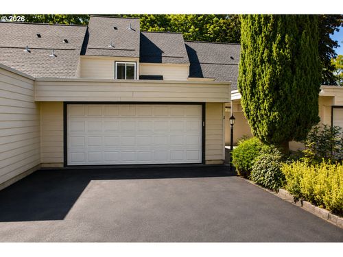 2-381 Ne Village Squire Ave, Gresham, OR, 97030 | Card Image