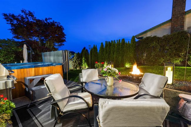 1316 Honeysuckle Lane, House other with 4 bedrooms, 3 bathrooms and 4 parking in Coquitlam BC | Image 23