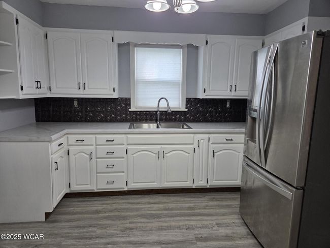 220 W North St, House other with 3 bedrooms, 2 bathrooms and null parking in Elida OH | Image 5