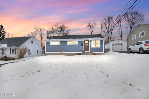 9 Nelson Ave, Latham, NY, 12110-1805 | Card Image