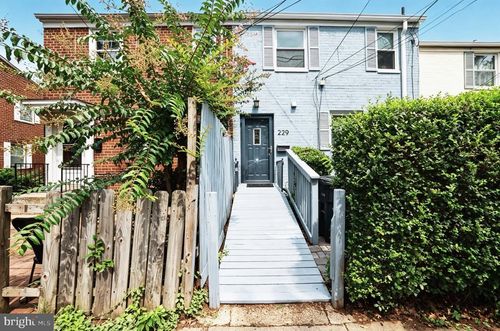 229 Tennessee Ave, ALEXANDRIA, VA, 22305-1942 | Card Image