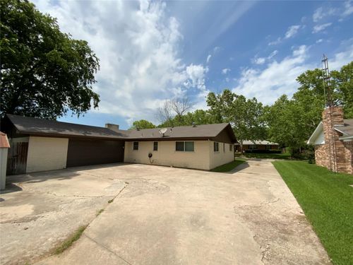1714 Laurel Rd, Gainesville, TX, 76240-5116 | Card Image