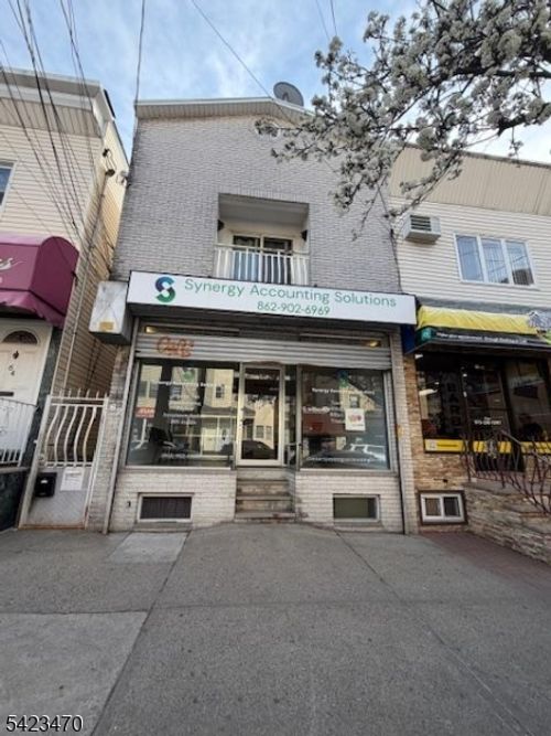 62 Wilson Ave, Newark, NJ, 07105-3215 | Card Image