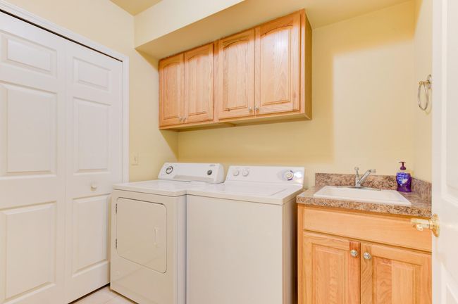 801 Sherman Dr, Condo with 2 bedrooms, 3 bathrooms and null parking in Royal Oak MI | Image 11