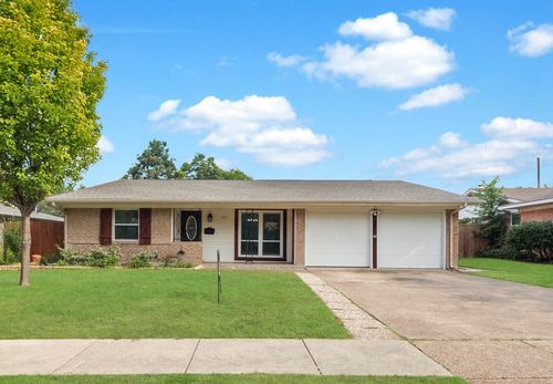 821 Wisteria Way, Richardson, TX, 75080-4025 | Card Image