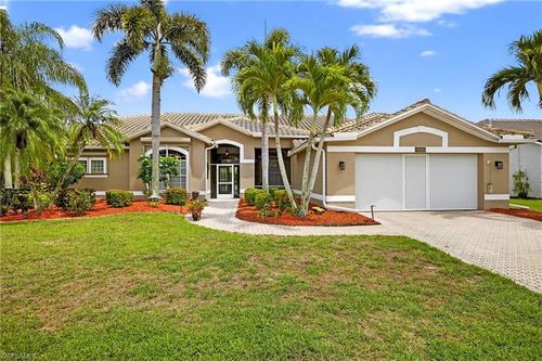8350 Trentwood Ct, FORT MYERS, FL, 33912-4686 | Card Image