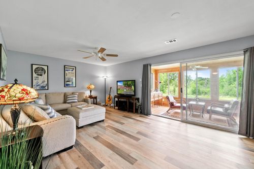 348 Fontana Ave, Fontana, WI, 53125 | Card Image
