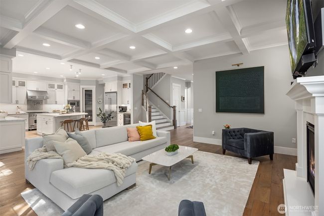 A perfect space for entertaining. | Image 8
