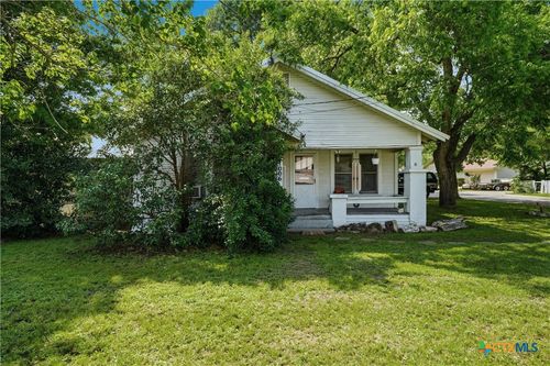 1006 N Fannin Ave, Cameron, TX, 76520-2744 | Card Image