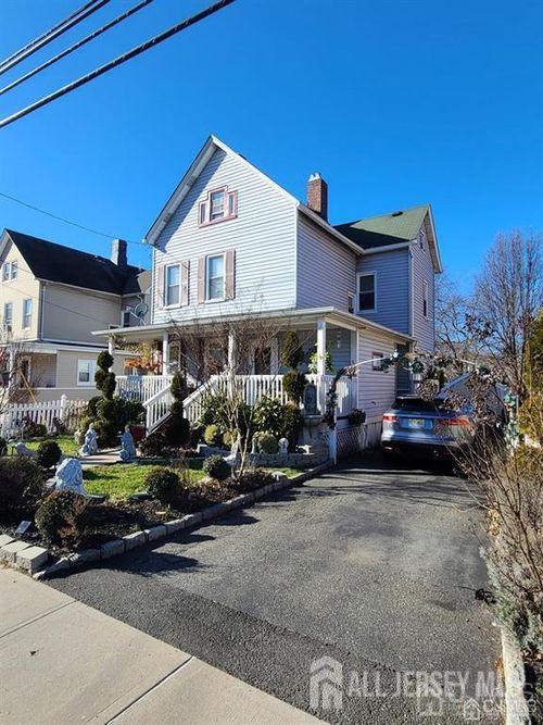 466 West Ave, Sewaren, NJ, 07077-1334 | Card Image