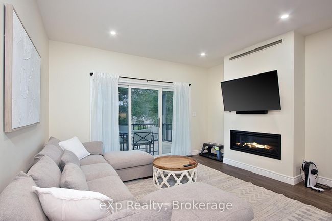 208 Duncan St, House other with 5 bedrooms, 3 bathrooms and 4 parking in Mitchell ON | Image 13