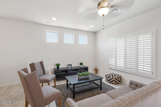 12801 Woolstone-17 | Image 19