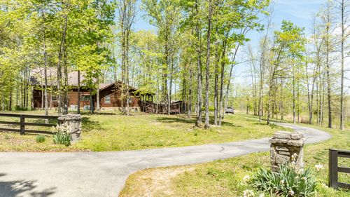 121 Emerald Dr, Hampshire, TN, 38461-5130 | Card Image