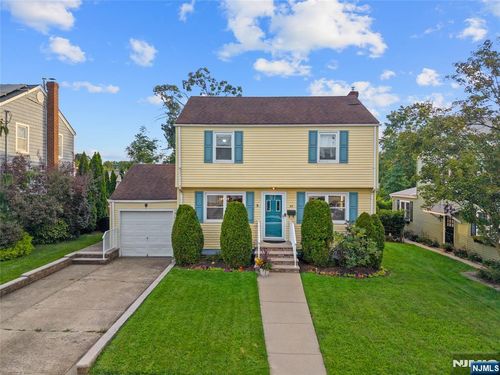 29 Larkspur Lane, Clifton, NJ, 07013 | Card Image