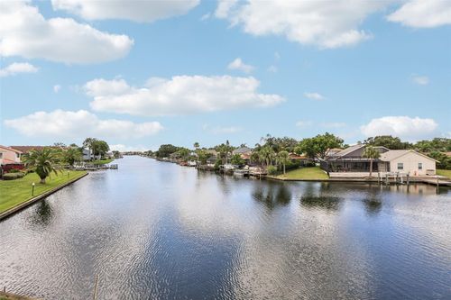 25b2-6325 Newtown Cir, TAMPA, FL, 33615-3649 | Card Image