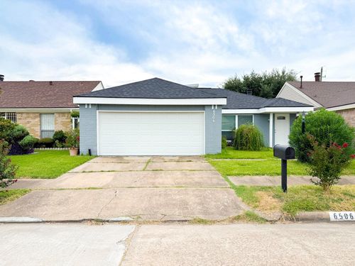 6506 Briar Glade Dr, Houston, TX, 77072-2034 | Card Image