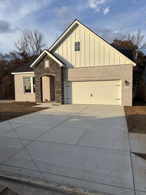 1038 Lionheart Dr, Hermitage, TN, 37076-2489 | Card Image