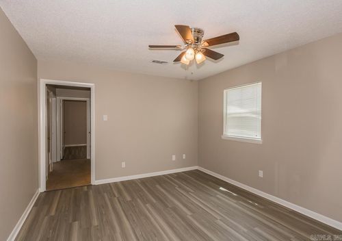 1574 Skyline Dr, North Little Rock, AR, 72116-9373 | Card Image