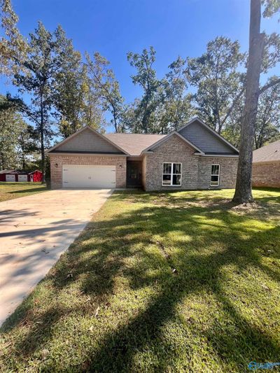 10515 Wall Triana Hwy, House other with 3 bedrooms, 2 bathrooms and null parking in Toney AL | Image 1