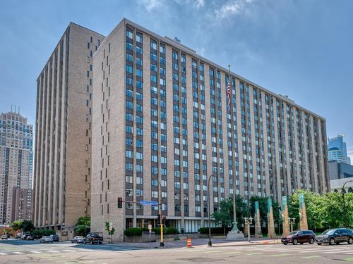 a710-15 S 1st St, Minneapolis, MN, 55401-1800 | Card Image