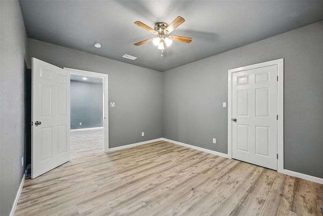 906 S Willow St, House other with 3 bedrooms, 2 bathrooms and null parking in Sherman TX | Image 25