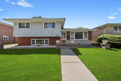 512 Gregory Dr, Chicago Heights, IL, 60411-2425 | Card Image