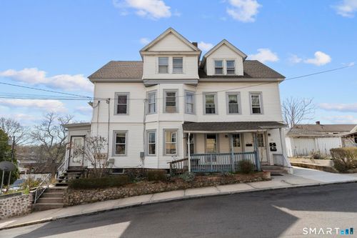 26 Rosemary St, New London, CT, 06320-5870 | Card Image