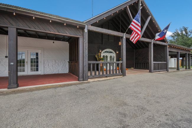 4 - 15603 E State Highway 29, Home with 1 bedrooms, 1 bathrooms and 100 parking in Buchanan Dam TX | Image 15