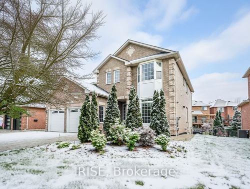 201 Sunset Beach Rd, Richmond Hill, ON, L4E3H3 | Card Image