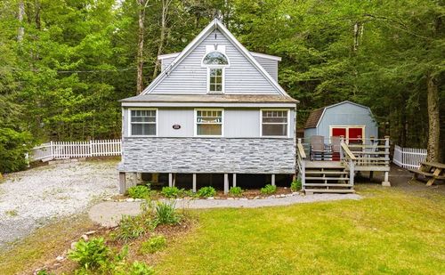 151 Excalibur Dr, Becket, MA, 01223-3601 | Card Image