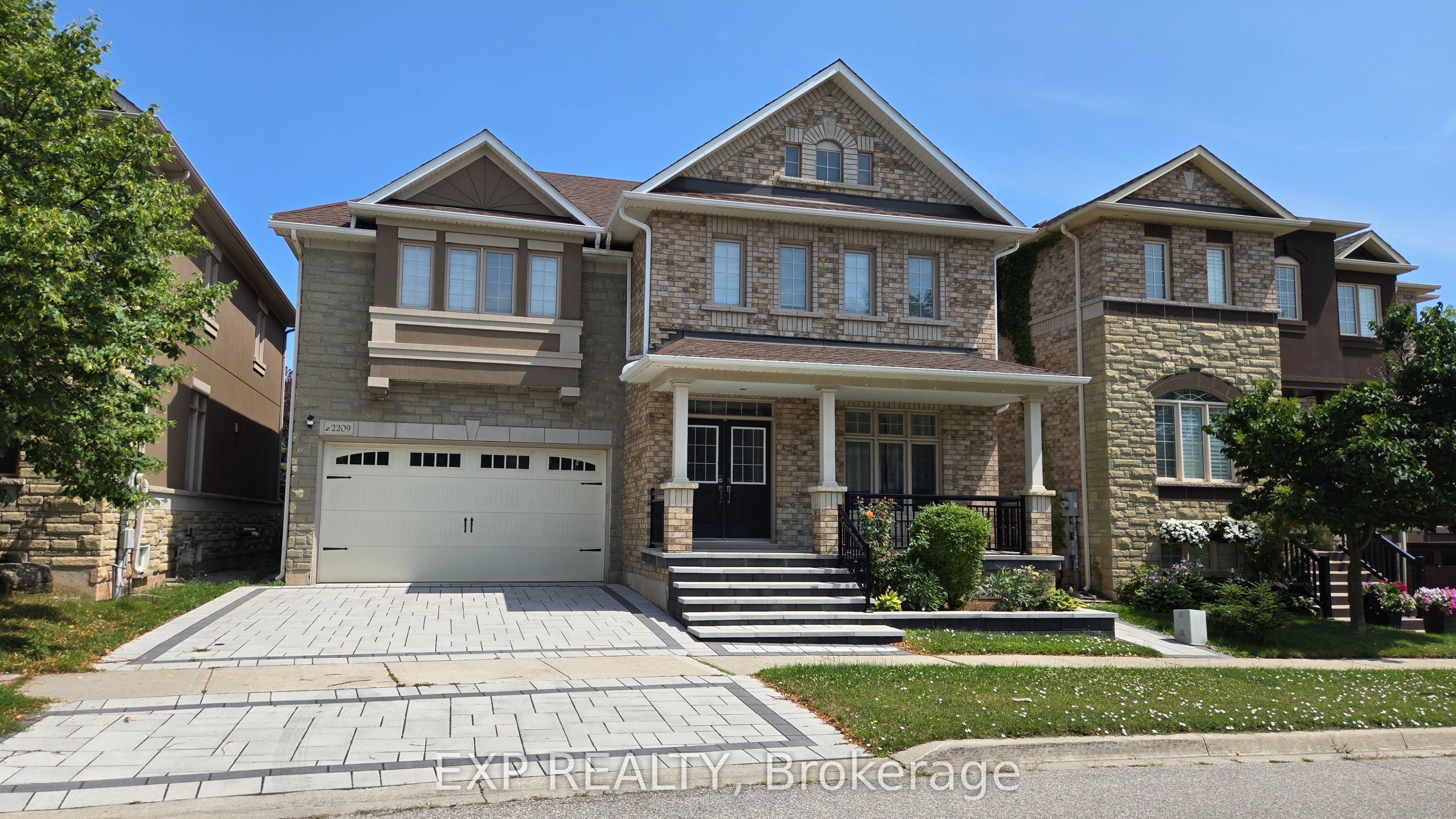 Residential Lease in Oakville