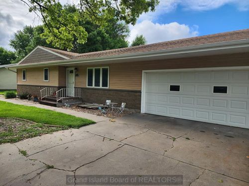 4305 Michigan Ave, Grand Island, NE, 68803-1015 | Card Image