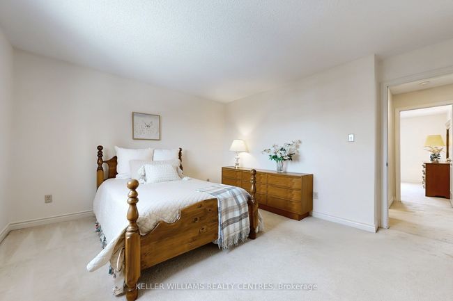 32 Petch Cres, House other with 4 bedrooms, 3 bathrooms and 4 parking in Aurora ON | Image 25