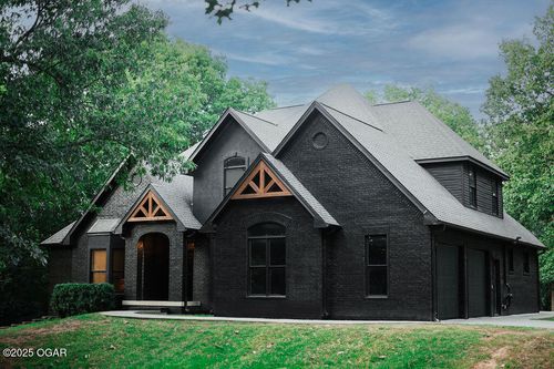 3330 Edgewood Ave, Baxter Springs, KS, 66713-2467 | Card Image